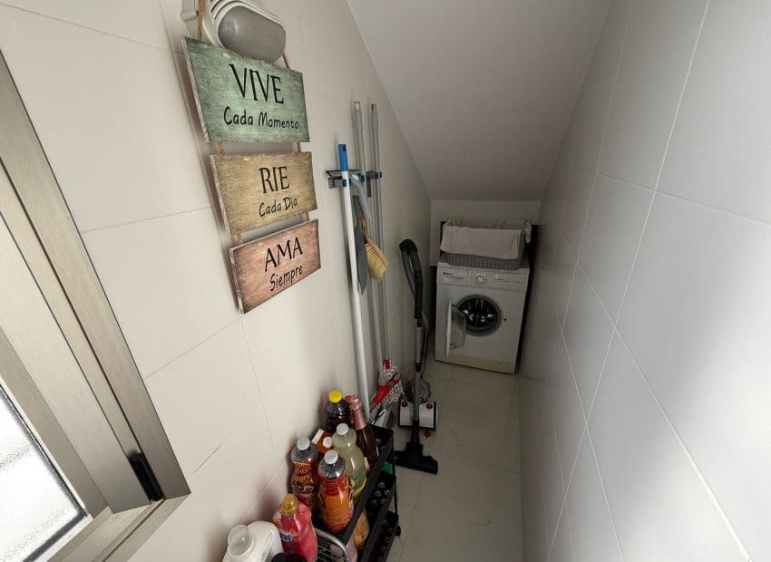 3 bedroom Villa for sale in Orihuela Costa with pool - € 489,000 (Ref: 9417632)