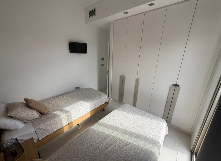 3 bedroom Villa for sale in Orihuela Costa with pool - € 489,000 (Ref: 9417632)