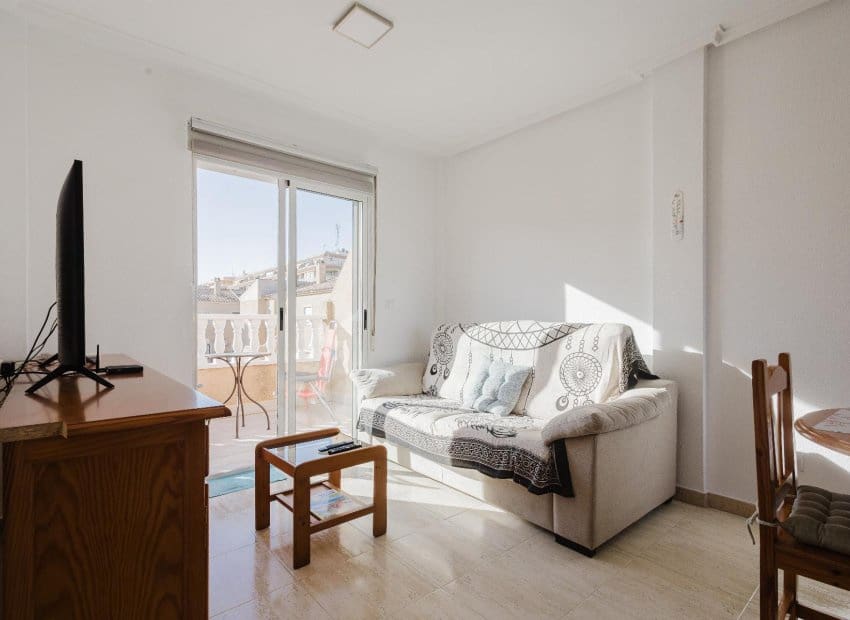 2 sypialnia Bungalow na sprzedaż w Torrevieja z basenem - 139 900 € (Ref: 9417634)