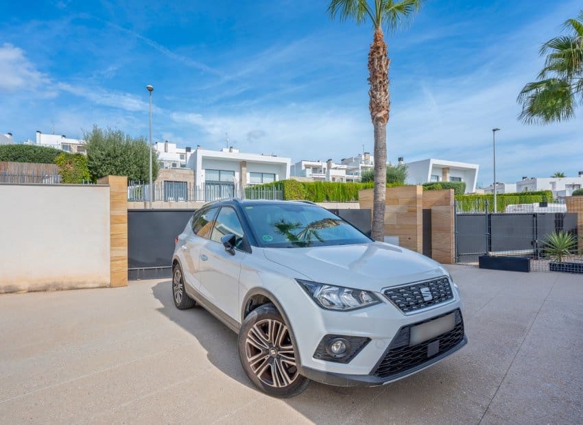 3 soverom Villa til salgs i Orihuela Costa med svømmebasseng - € 565 000 (Ref: 9417639)