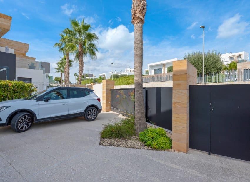 3 soverom Villa til salgs i Orihuela Costa med svømmebasseng - € 565 000 (Ref: 9417639)