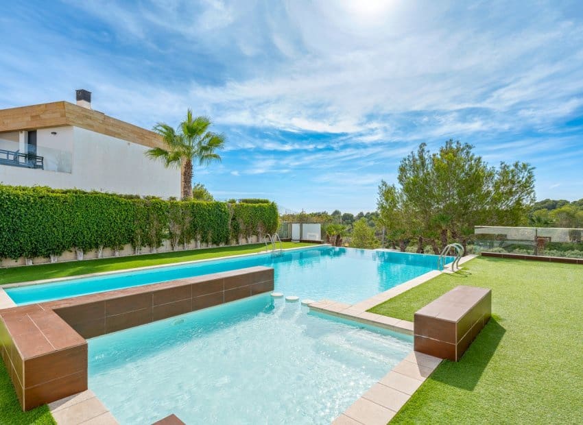 3 soverom Villa til salgs i Orihuela Costa med svømmebasseng - € 565 000 (Ref: 9417639)
