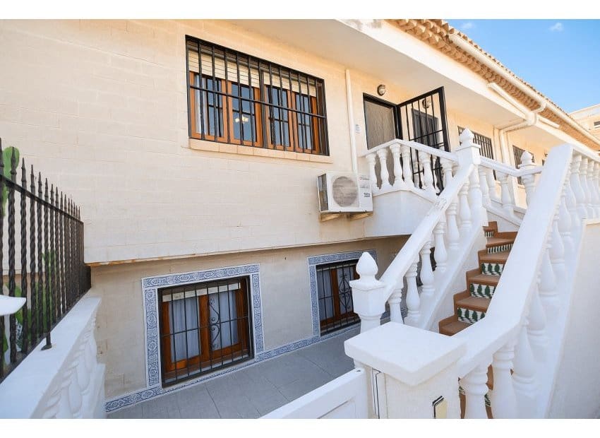 3 camera da letto Casa in vendita in La Mata con piscina - 192.000 € (Rif: 9417640)