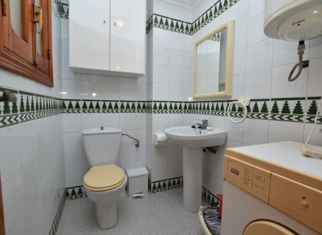 3 slaapkamer Huis te koop in Los Europeos, Torrevieja met zwembad - € 192.000 (Ref: 9417640)