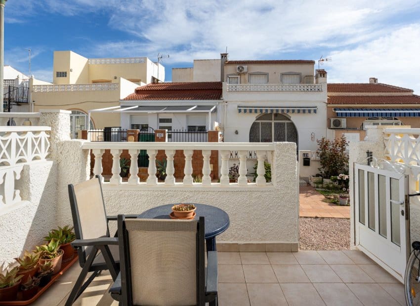 3 slaapkamer Bungalow te koop in Torrevieja - € 146.900 (Ref: 9417641)
