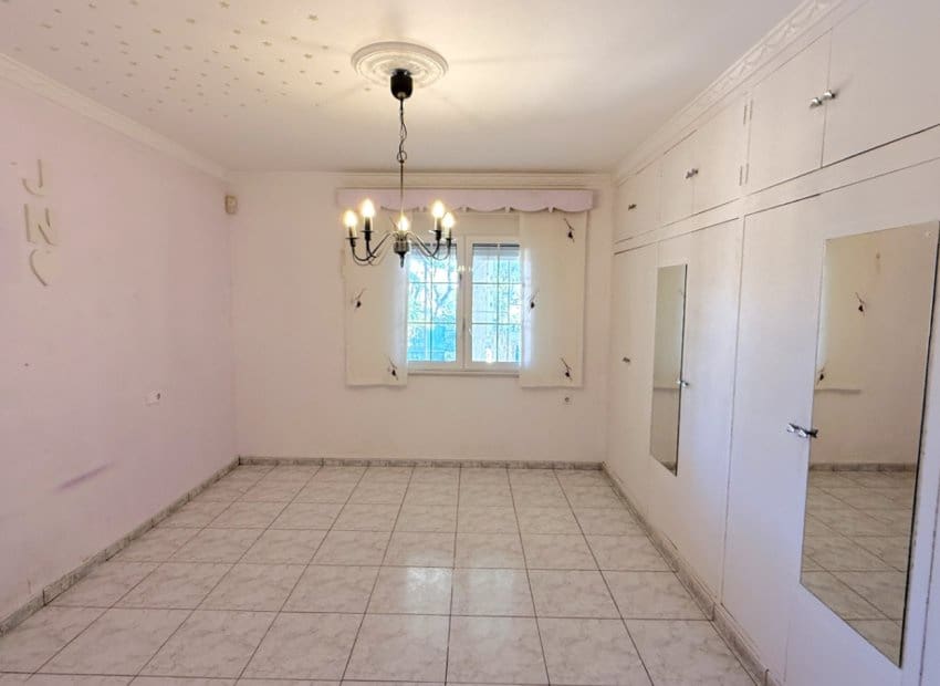 4 Zimmer Villa zu verkaufen in Pilar de la Horadada mit Pool - 480.000 € (Ref: 9417642)