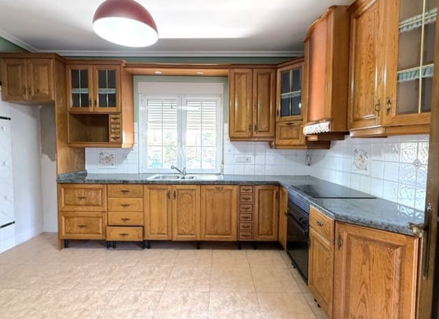 4 Zimmer Villa zu verkaufen in Pilar de la Horadada mit Pool - 480.000 € (Ref: 9417642)