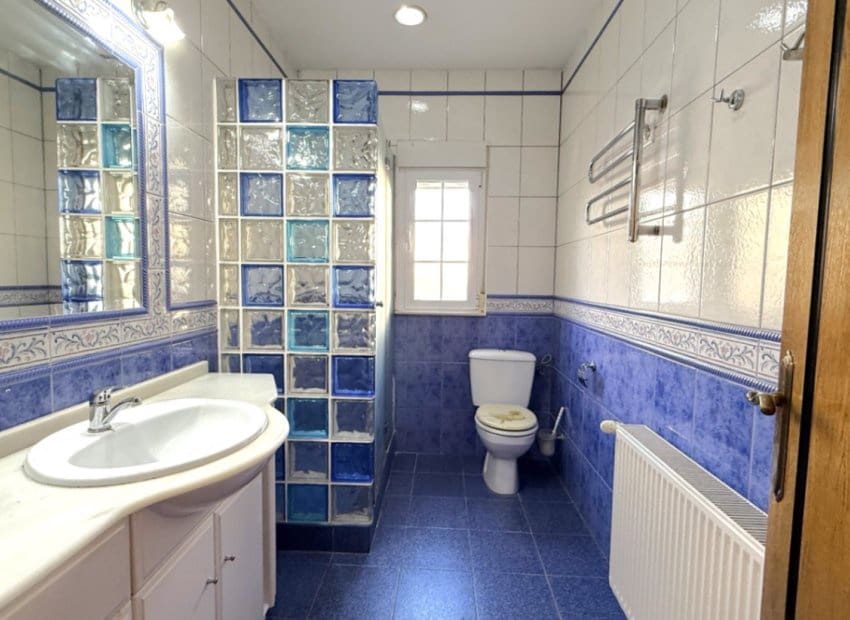 4 Zimmer Villa zu verkaufen in Pilar de la Horadada mit Pool - 480.000 € (Ref: 9417642)