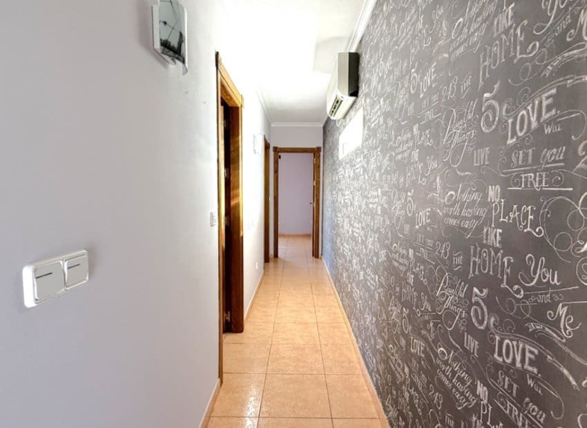 4 Zimmer Villa zu verkaufen in Pilar de la Horadada mit Pool - 480.000 € (Ref: 9417642)