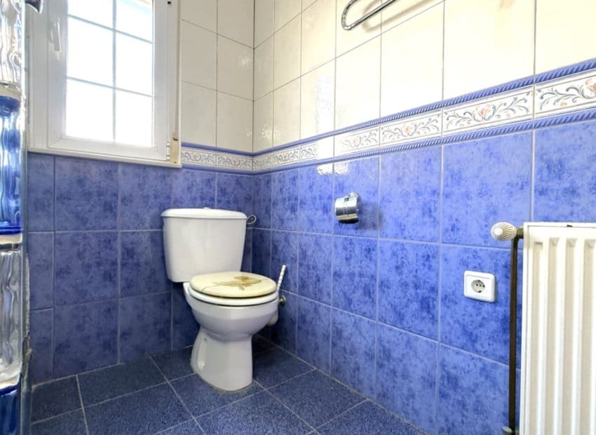 4 Zimmer Villa zu verkaufen in Pilar de la Horadada mit Pool - 480.000 € (Ref: 9417642)