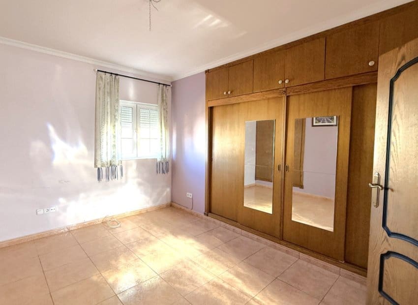 4 Zimmer Villa zu verkaufen in Pilar de la Horadada mit Pool - 480.000 € (Ref: 9417642)