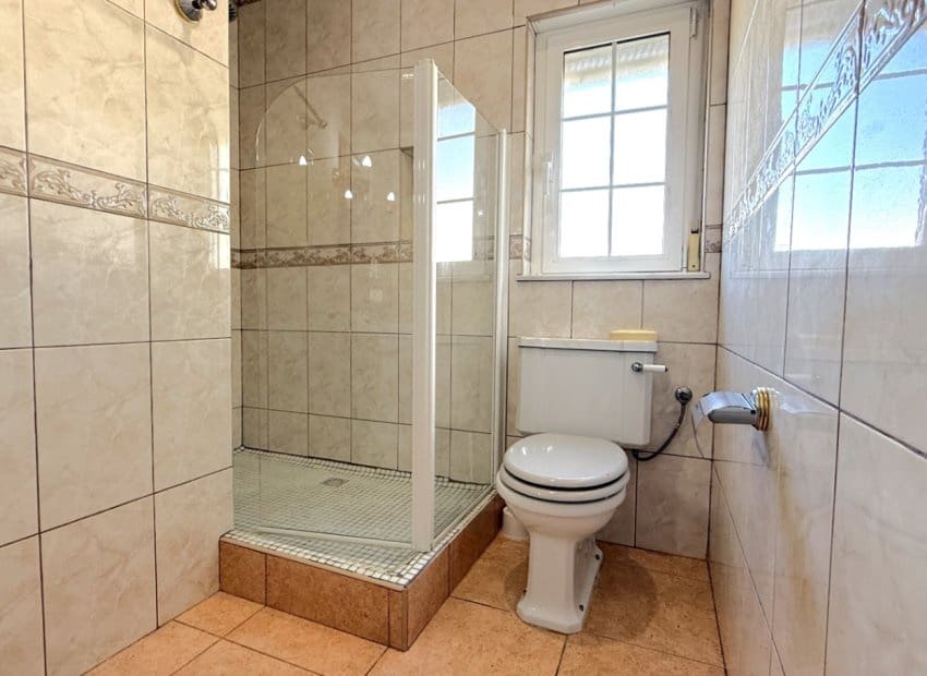 4 Zimmer Villa zu verkaufen in Pilar de la Horadada mit Pool - 480.000 € (Ref: 9417642)