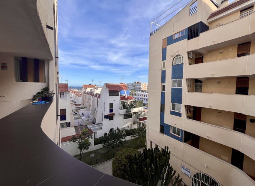 1 makuuhuone Huoneisto myytävänä paikassa Torrevieja mukana uima-altaan - 155 000 € (Ref: 9420092)