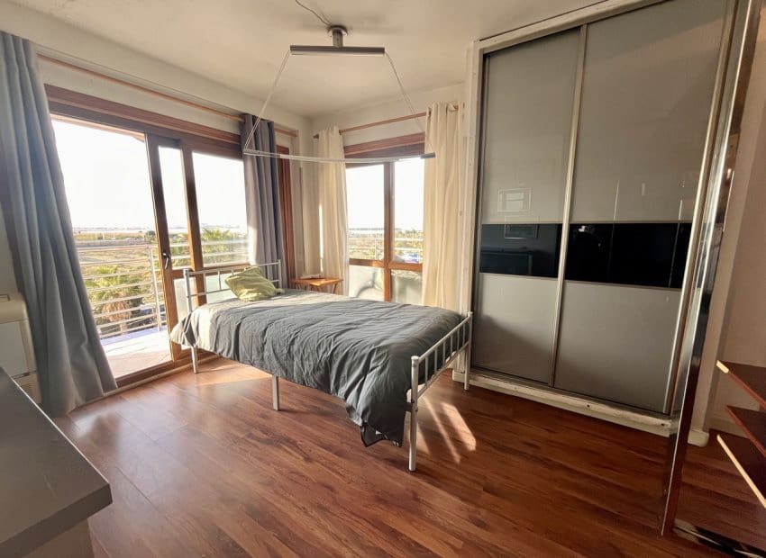 1 makuuhuone Huoneisto myytävänä paikassa Torrevieja mukana uima-altaan - 155 000 € (Ref: 9420092)