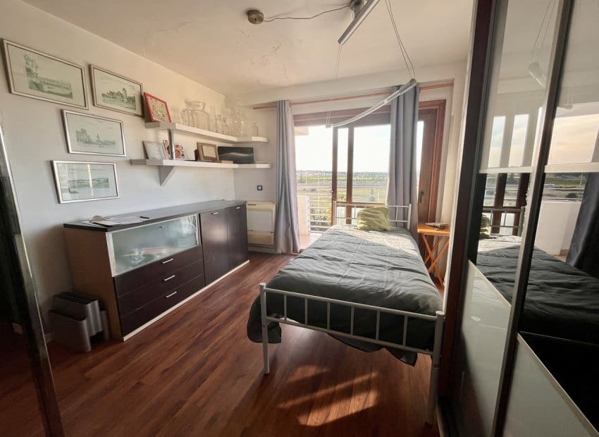 1 makuuhuone Huoneisto myytävänä paikassa Torrevieja mukana uima-altaan - 155 000 € (Ref: 9420092)