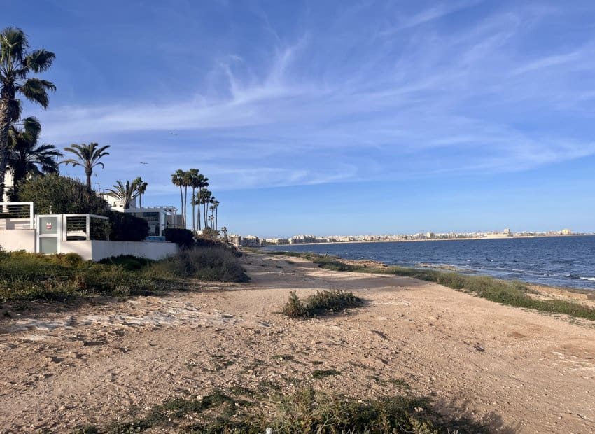 1 makuuhuone Huoneisto myytävänä paikassa Torrevieja mukana uima-altaan - 155 000 € (Ref: 9420092)