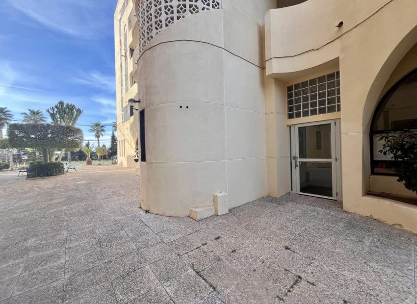 1 makuuhuone Huoneisto myytävänä paikassa Torrevieja mukana uima-altaan - 155 000 € (Ref: 9420092)