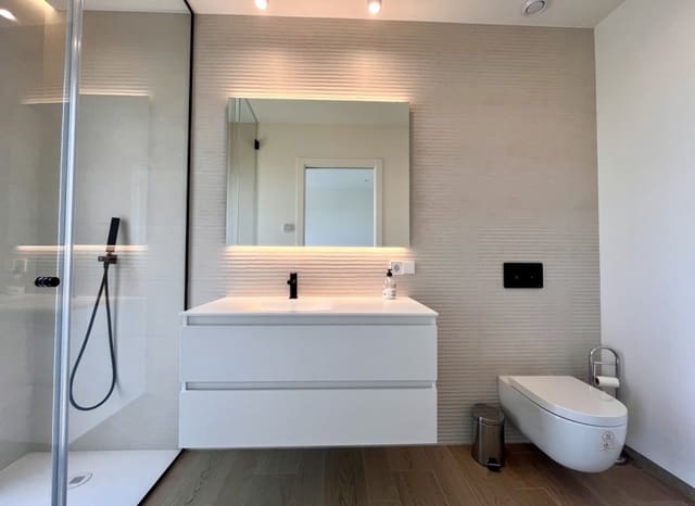 Apartamento de 2 habitaciones en Las Colinas Golf, Orihuela en venta con piscina - 464.950 € (Ref: 9420093)