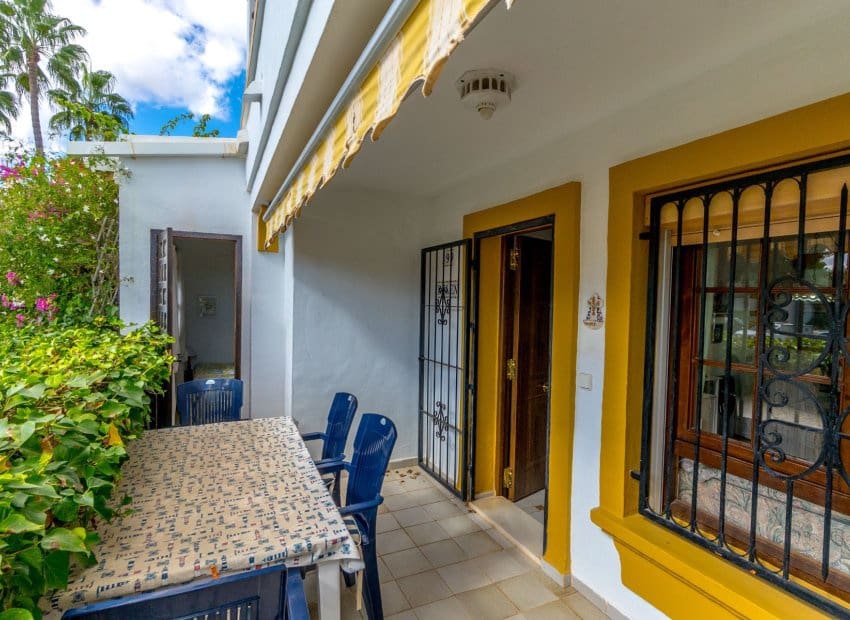 3 soverom Rekkehus til salgs i Villamartin med svømmebasseng - € 199 000 (Ref: 9420094)