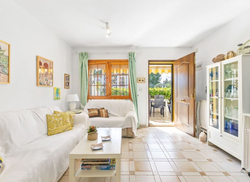 3 soverom Rekkehus til salgs i Villamartin med svømmebasseng - € 199 000 (Ref: 9420094)