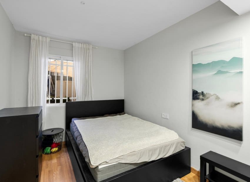 3 soveværelse Lejlighed til salg i Alicante by - € 370.000 (Ref: 9420097)