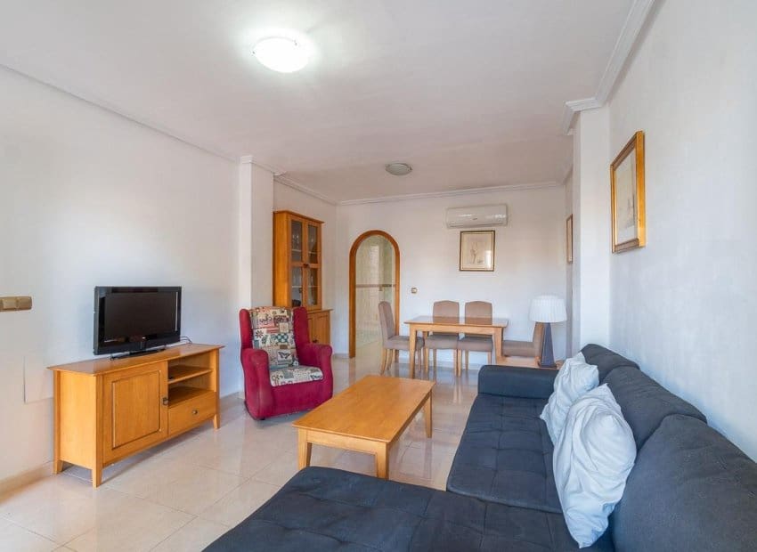 2 slaapkamer Appartement te koop in Orihuela Costa met zwembad - € 140.000 (Ref: 9426246)