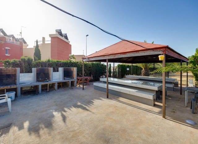 Studio for sale in La Mata, Torrevieja with pool - € 99,990 (Ref: 9428208)