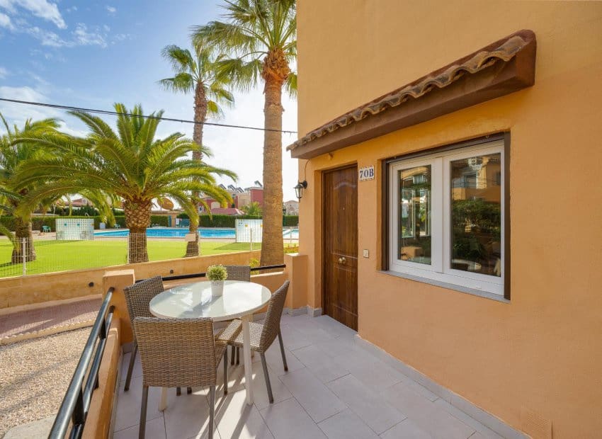 Studio for sale in La Mata with pool - € 99,990 (Ref: 9428208)