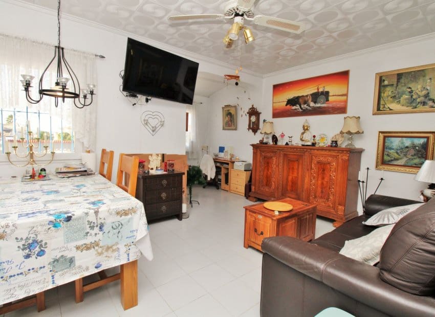 Chalet de 2 habitaciones en La Siesta en venta con piscina - 279.000 € (Ref: 9432638)