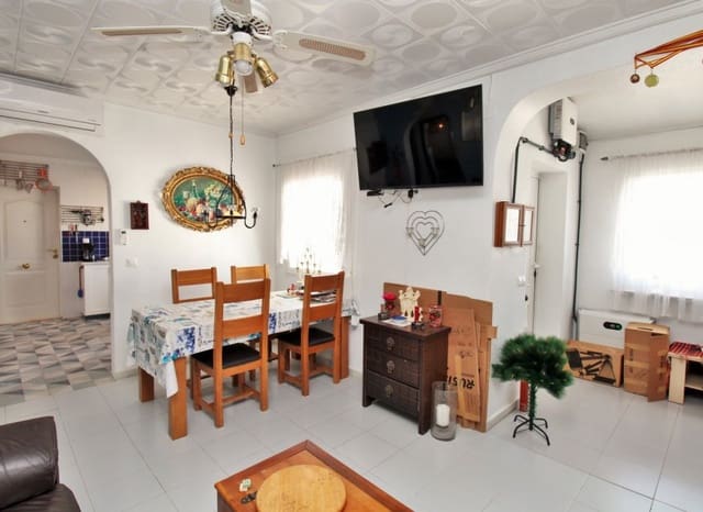 2 soverom Villa til salgs i La Siesta, Torrevieja med svømmebasseng - € 279 000 (Ref: 9432638)