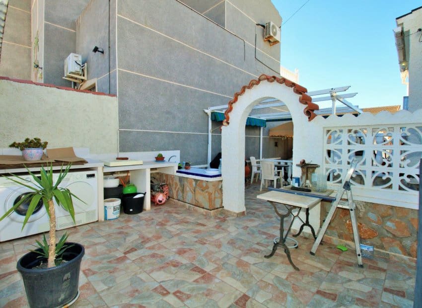 Chalet de 2 habitaciones en La Siesta en venta con piscina - 279.000 € (Ref: 9432638)