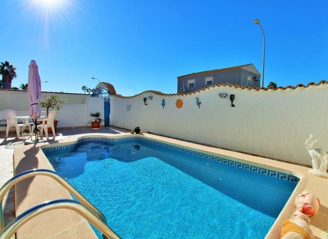2 soverom Villa til salgs i La Siesta, Torrevieja med svømmebasseng - € 279 000 (Ref: 9432638)