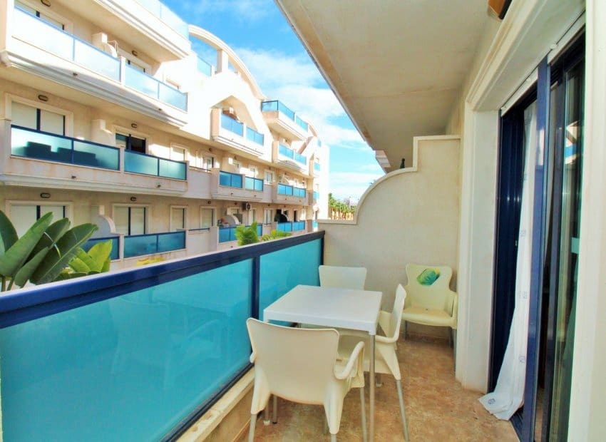 2 soverom Strandleiligheter til salgs i Cabo Roig med svømmebasseng - € 184 995 (Ref: 9432639)
