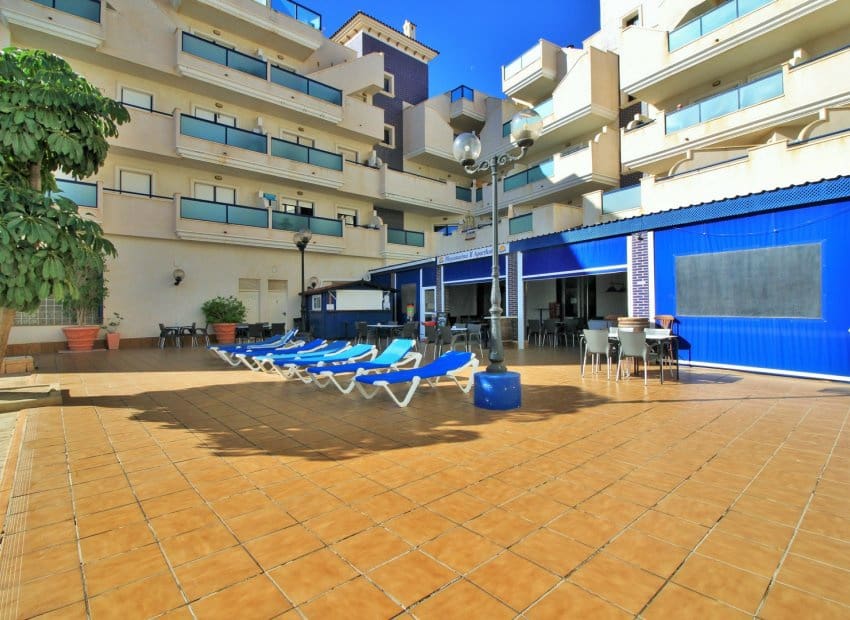 2 soverom Strandleiligheter til salgs i Cabo Roig med svømmebasseng - € 184 995 (Ref: 9432639)