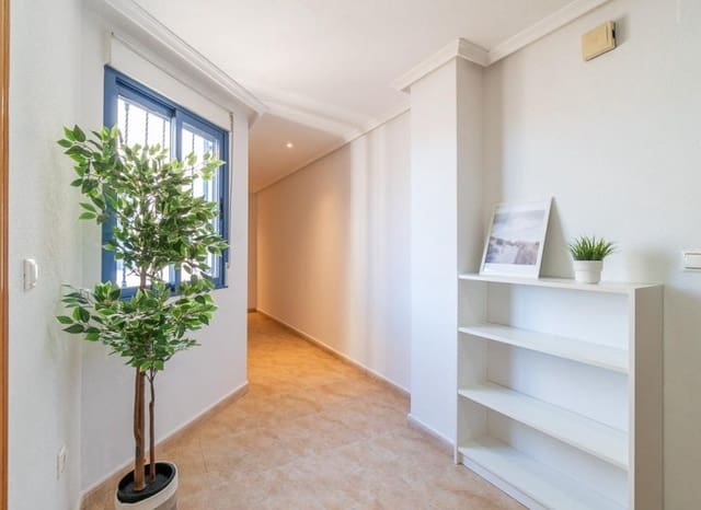 3 makuuhuone Kattohuoneisto myytävänä paikassa Centro - Muelle Pesquero, Torrevieja - 195 000 € (Ref: 9432641)