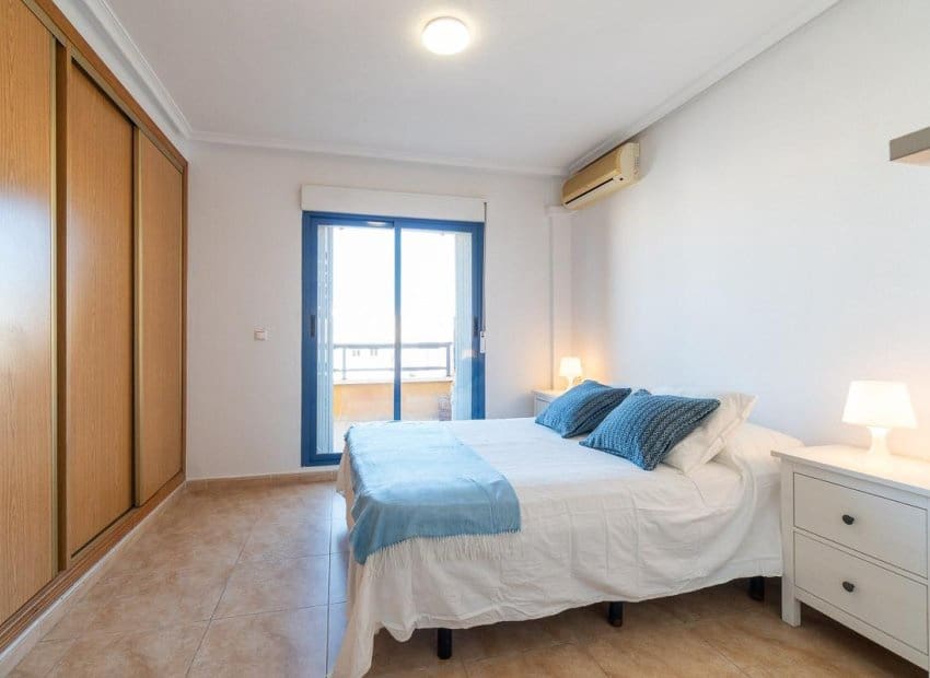 3 makuuhuone Kattohuoneisto myytävänä paikassa Torrevieja - 195 000 € (Ref: 9432641)