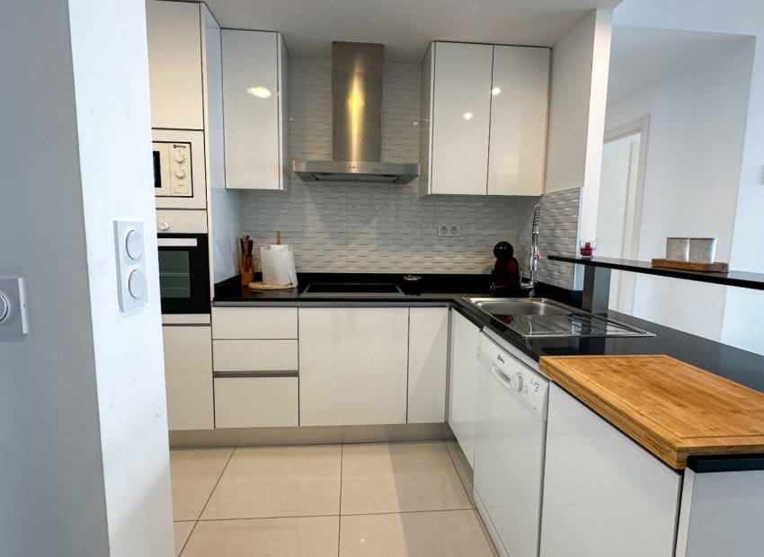 2 makuuhuone Huoneisto myytävänä paikassa Torrevieja mukana uima-altaan - 420 000 € (Ref: 9438224)