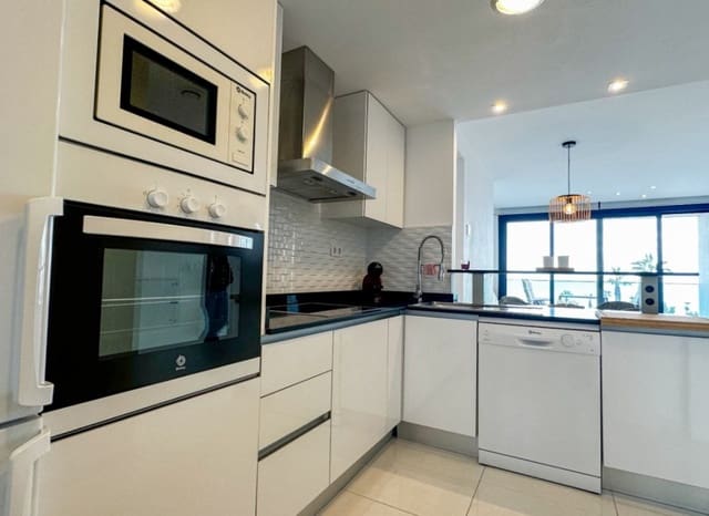 2 makuuhuone Huoneisto myytävänä paikassa Torrevieja mukana uima-altaan - 420 000 € (Ref: 9438224)