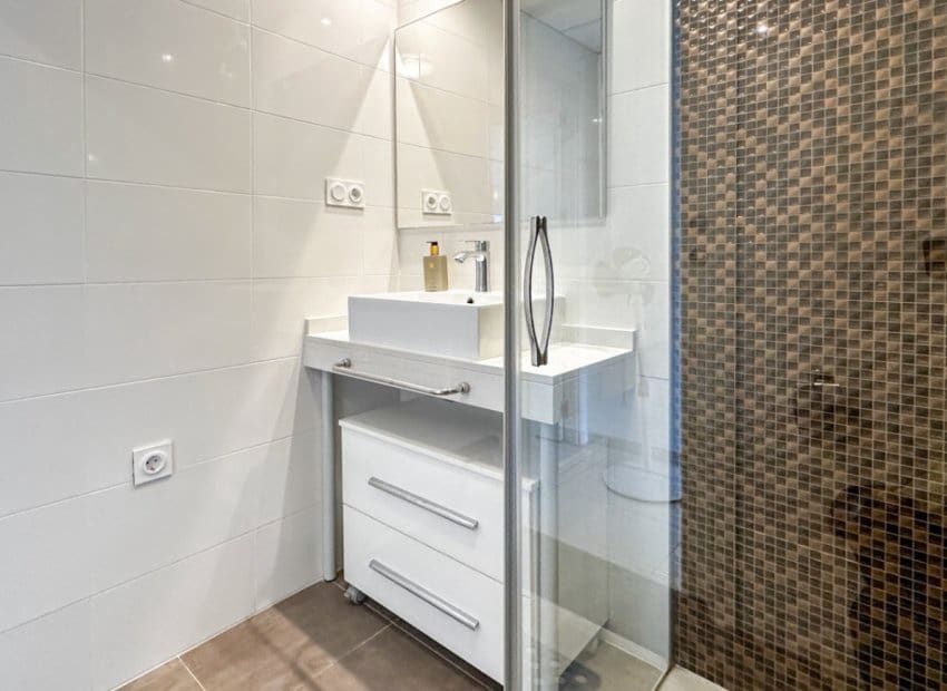 2 makuuhuone Huoneisto myytävänä paikassa Torrevieja mukana uima-altaan - 420 000 € (Ref: 9438224)