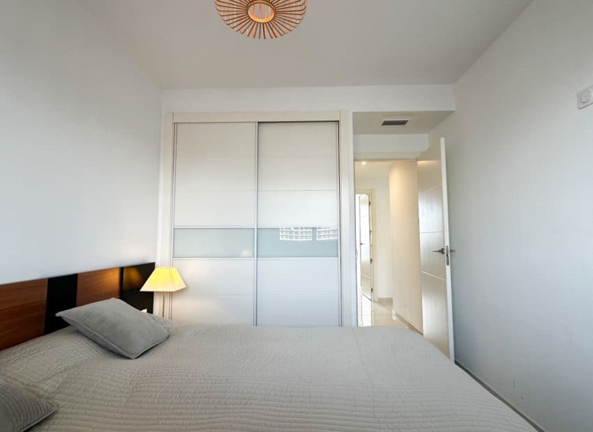 2 makuuhuone Huoneisto myytävänä paikassa Torrevieja mukana uima-altaan - 420 000 € (Ref: 9438224)