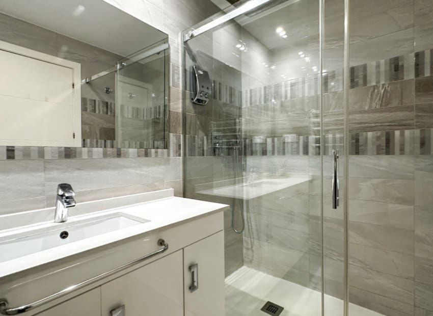 2 makuuhuone Huoneisto myytävänä paikassa Torrevieja mukana uima-altaan - 420 000 € (Ref: 9438224)