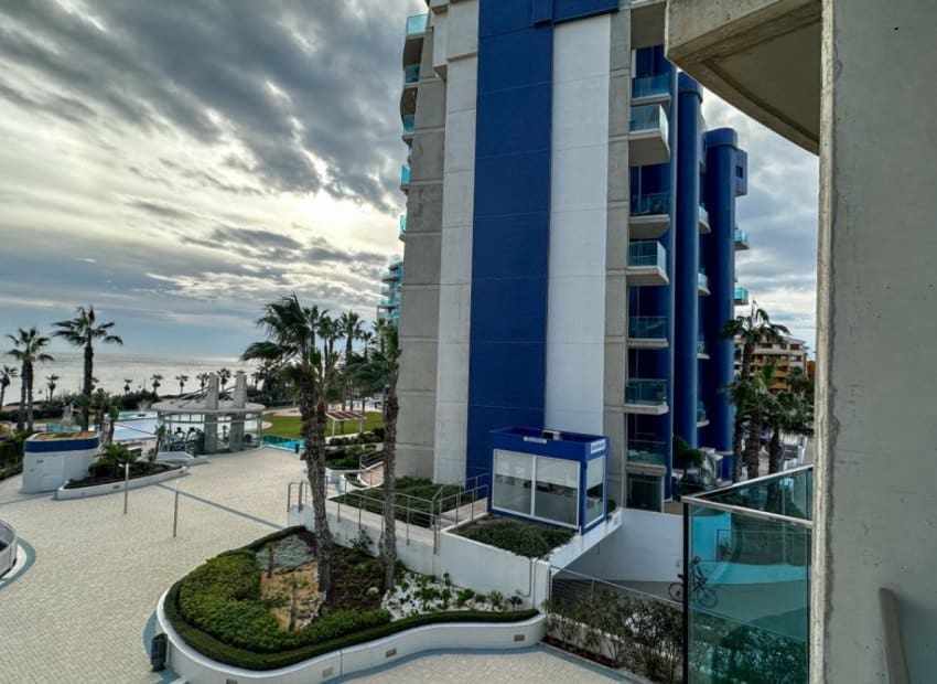 2 makuuhuone Huoneisto myytävänä paikassa Torrevieja mukana uima-altaan - 420 000 € (Ref: 9438224)