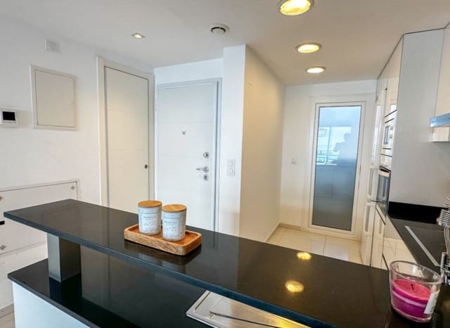 2 makuuhuone Huoneisto myytävänä paikassa Torrevieja mukana uima-altaan - 420 000 € (Ref: 9438224)