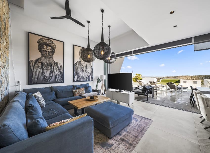 4 makuuhuone Huvila myytävänä paikassa Ciudad Quesada mukana uima-altaan - 749 000 € (Ref: 9438227)