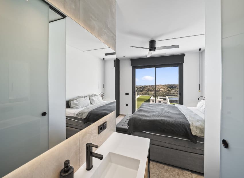 4 makuuhuone Huvila myytävänä paikassa Ciudad Quesada mukana uima-altaan - 749 000 € (Ref: 9438227)