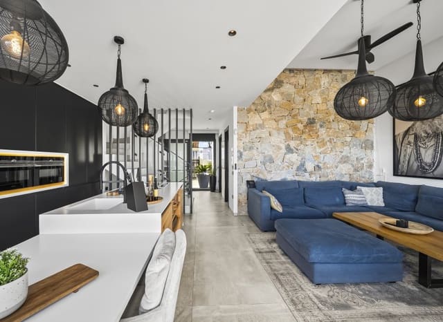 4 makuuhuone Huvila myytävänä paikassa Ciudad Quesada, Rojales mukana uima-altaan - 749 000 € (Ref: 9438227)