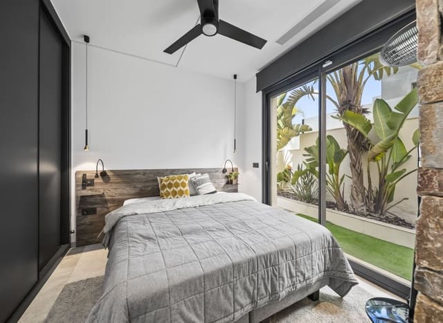 4 makuuhuone Huvila myytävänä paikassa Ciudad Quesada, Rojales mukana uima-altaan - 749 000 € (Ref: 9438227)