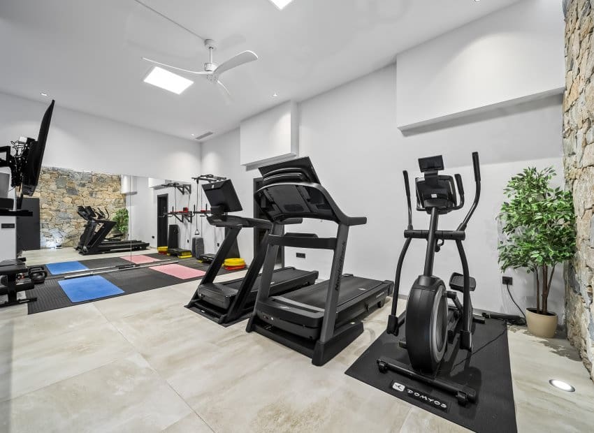 4 makuuhuone Huvila myytävänä paikassa Ciudad Quesada mukana uima-altaan - 749 000 € (Ref: 9438227)