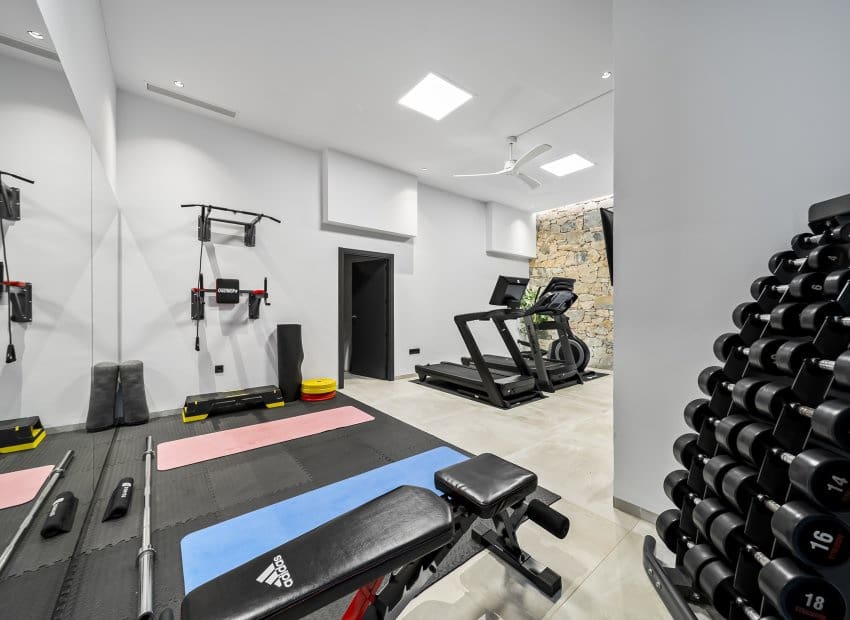 4 makuuhuone Huvila myytävänä paikassa Ciudad Quesada mukana uima-altaan - 749 000 € (Ref: 9438227)