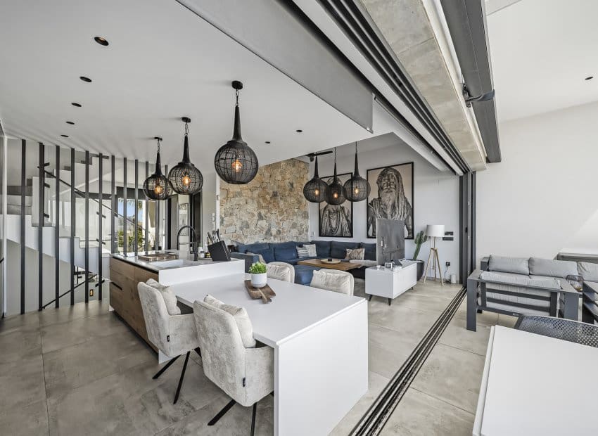 4 makuuhuone Huvila myytävänä paikassa Ciudad Quesada mukana uima-altaan - 749 000 € (Ref: 9438227)